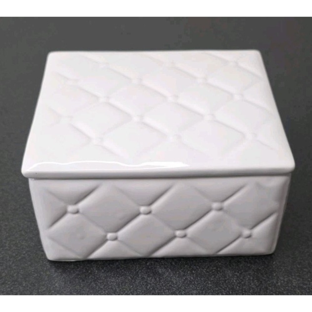 White Glass Square Trinket Box Container Quilt Pattern Hinge Lid